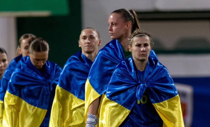 ЗІРКОВИЙ ЖЕРЕБ ДЛЯ УКРАЇНСЬКИХ ФУТБОЛІСТОК: ВІДОМІ СУПЕРНИЦІ "СИНЬО-ЖОВТИХ" У ВІДБОРІ НА ЧС 2027