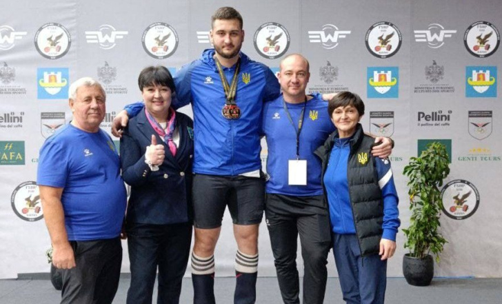 ВАЖКОАТЛЕТ БОГДАН ГОЗА - ЧЕМПІОН У РИВКУ ТА ВІЦЕЧЕМПІОН У ДВОБОРСТВІ НА МОЛОДІЖНОМУ ЄВРО