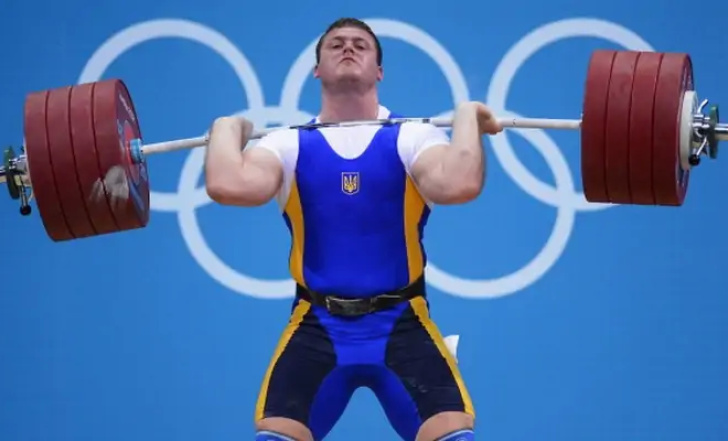 російський БЕЗПІЛОТНИК ПОШКОДИВ БУДИНОК ТРИРАЗОВОГО УЧАСНИКА ОЛІМПІАДИ