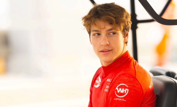 УКРАЇНЕЦЬ УПЕРШЕ В ІСТОРІЇ СТАВ ЧЕМПІОНОМ ФОРМУЛИ-4