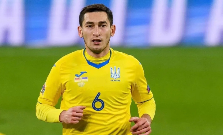 ТАРАС СТЕПАНЕНКО ПОВЕРТАЄТЬСЯ ДО УКРАЇНСЬКОЇ ПРЕМ’ЄР-ЛІГИ