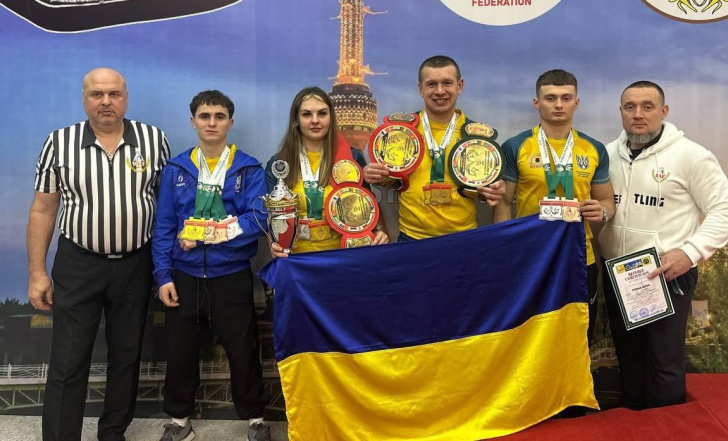 В УКРАЇНЦІВ - НИЗКА НАГОРОД КУБКА СВІТУ З АРМРЕСТЛІНГУ